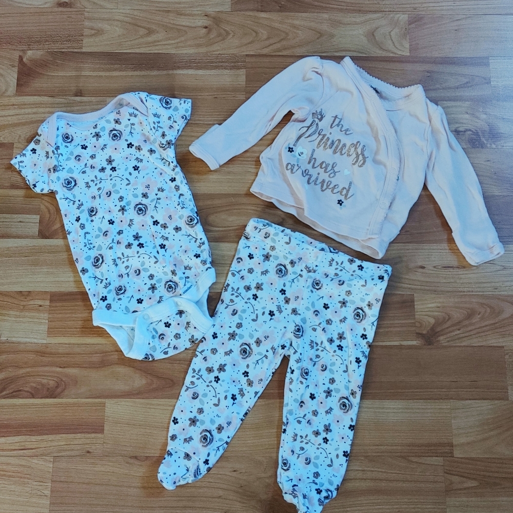 Baby Girl 3-piece 0-3m Gerber Floral Pink Set